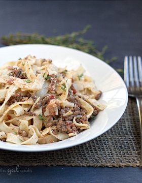 Easy Bolognese Sauce with Egg Fettuccine by www.thisgalcooks.com #fettuccine #bolognesesauce #easydinners