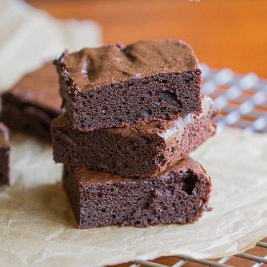 Flourless Fudgy Brownies - This Gal Cooks