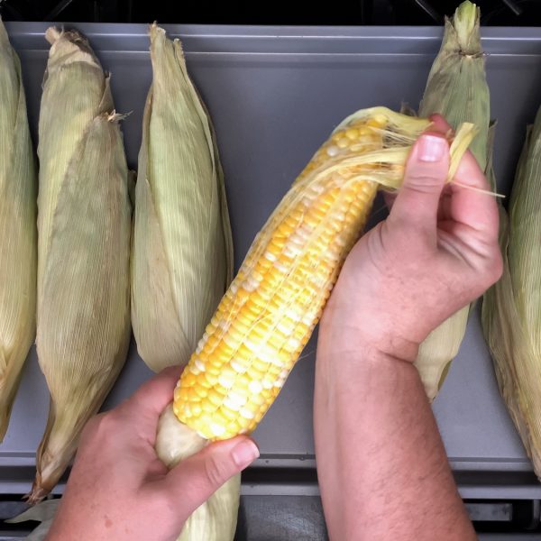 remove-the-silk-from-the-corn